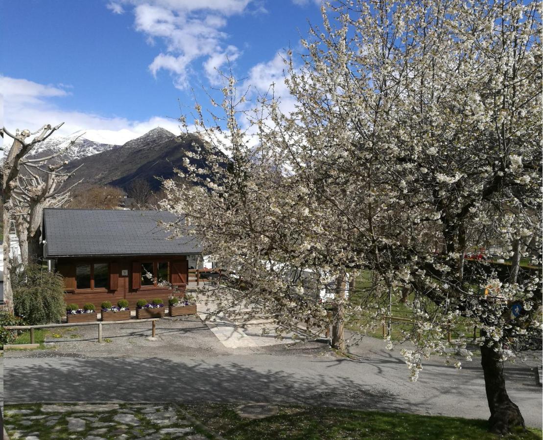 La Guingueta D'Aneu Bungalows Nou Camping מראה חיצוני תמונה
