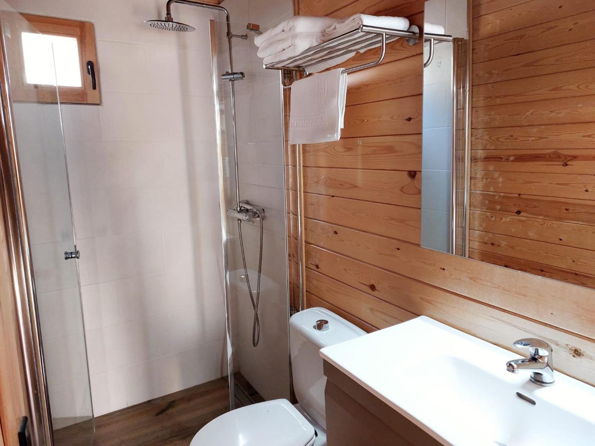 La Guingueta D'Aneu Bungalows Nou Camping מראה חיצוני תמונה