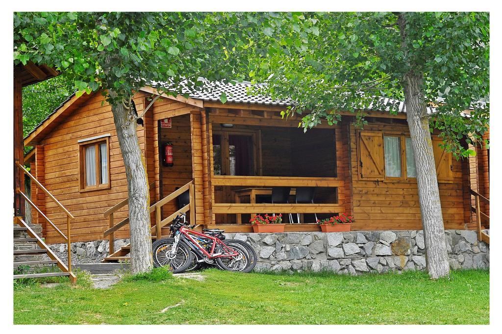 La Guingueta D'Aneu Bungalows Nou Camping חדר תמונה