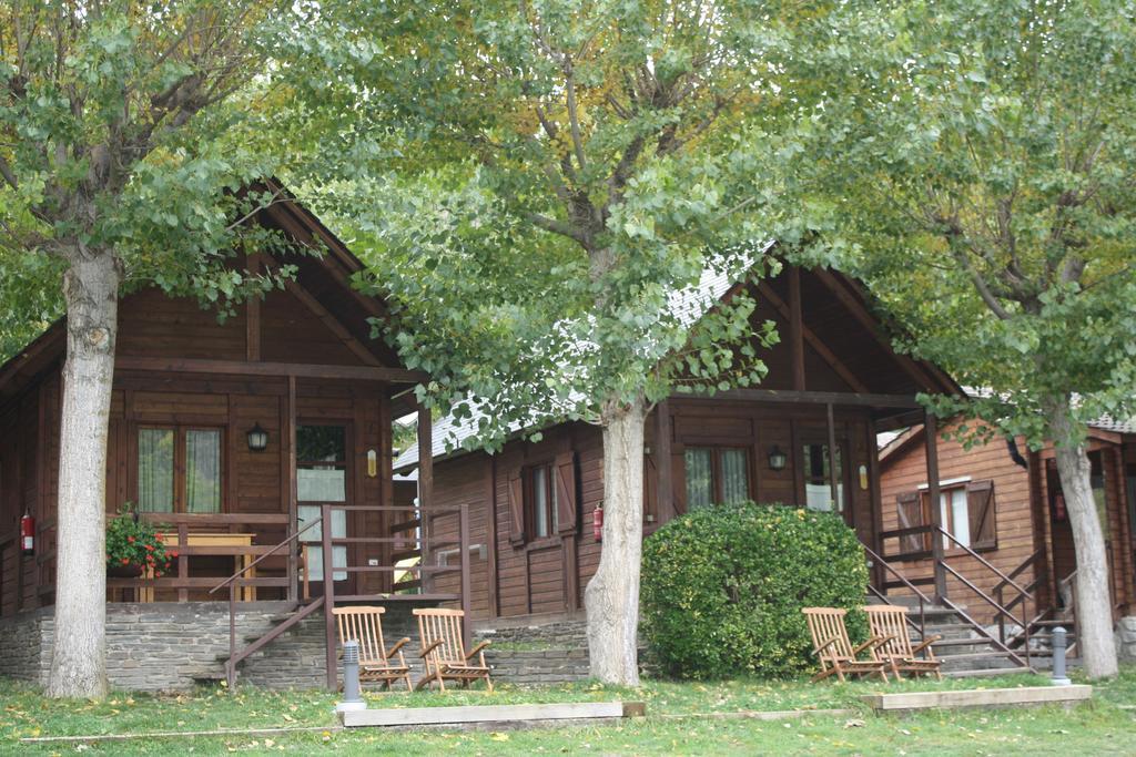 La Guingueta D'Aneu Bungalows Nou Camping מראה חיצוני תמונה