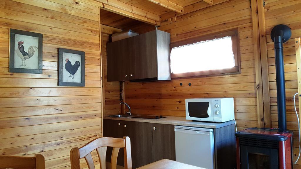 La Guingueta D'Aneu Bungalows Nou Camping מראה חיצוני תמונה